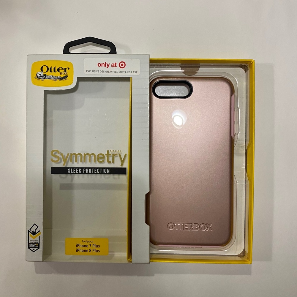 Brand new, never used IPhone case , exclusive ✨✨